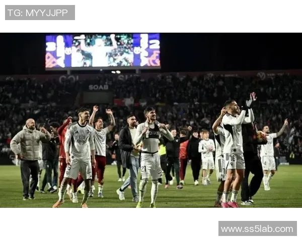 AC米兰友谊赛大胜皇马四球狂潮绝杀瞬间引发全场热烈反响