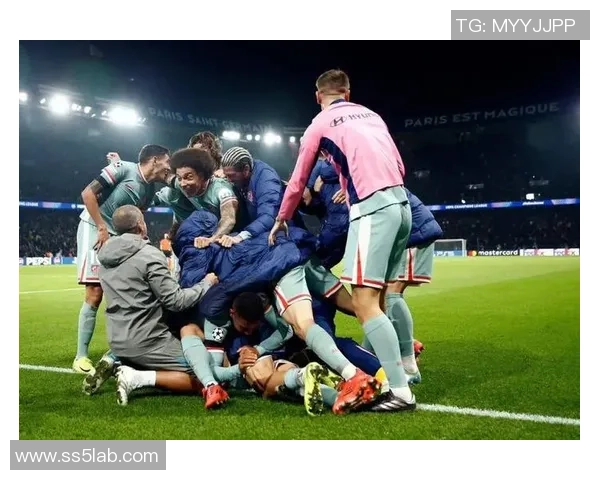 意甲激战:多特蒙德凭点球绝杀马竞全场沸腾瞬间回顾