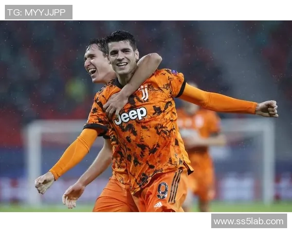 欧冠激战尤文图斯与里昂握手言和红牌事件引发全场热议与转会猜测